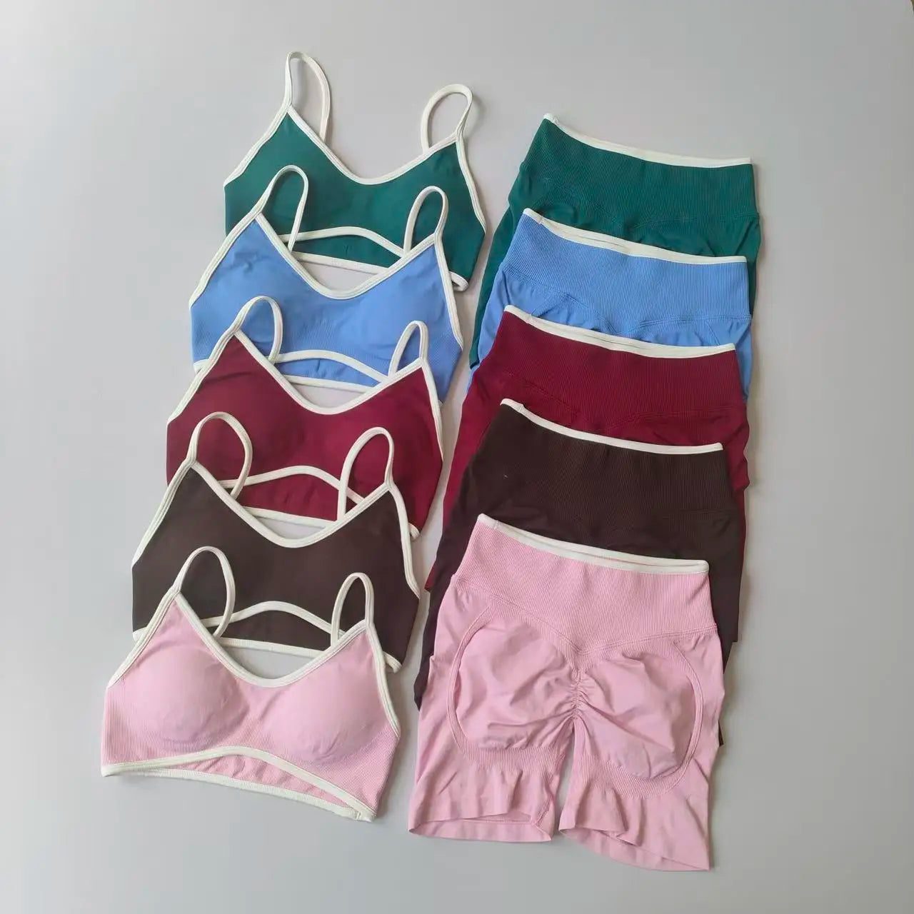 Color Blocked Bra, Seamless Tight Fitting Peach Hip Lifting Sports Shorts, Running And Fitness Pants, Women's Yoga Set