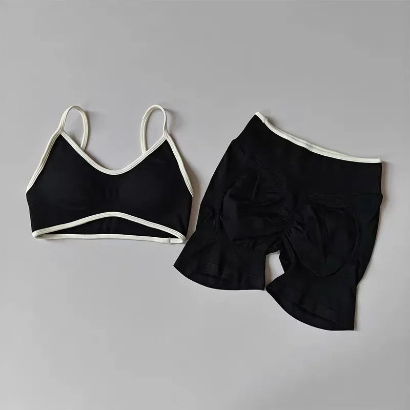 Color Blocked Bra, Seamless Tight Fitting Peach Hip Lifting Sports Shorts, Running And Fitness Pants, Women's Yoga Set