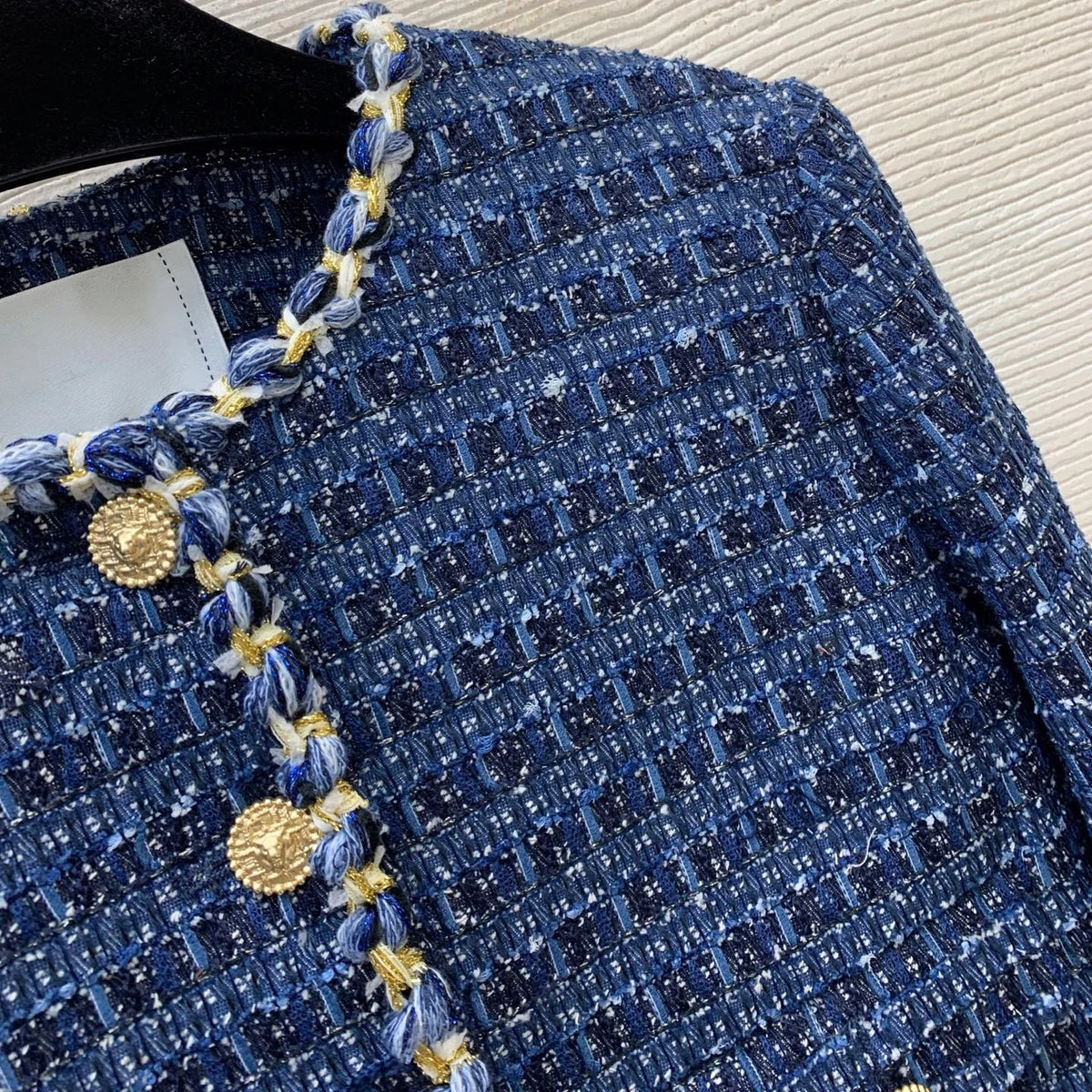 2026 Women Tweed Jacket Cropped Round Neck Long Sleeve Hem Metal Chain Braided Trim Gold Relief Buttons