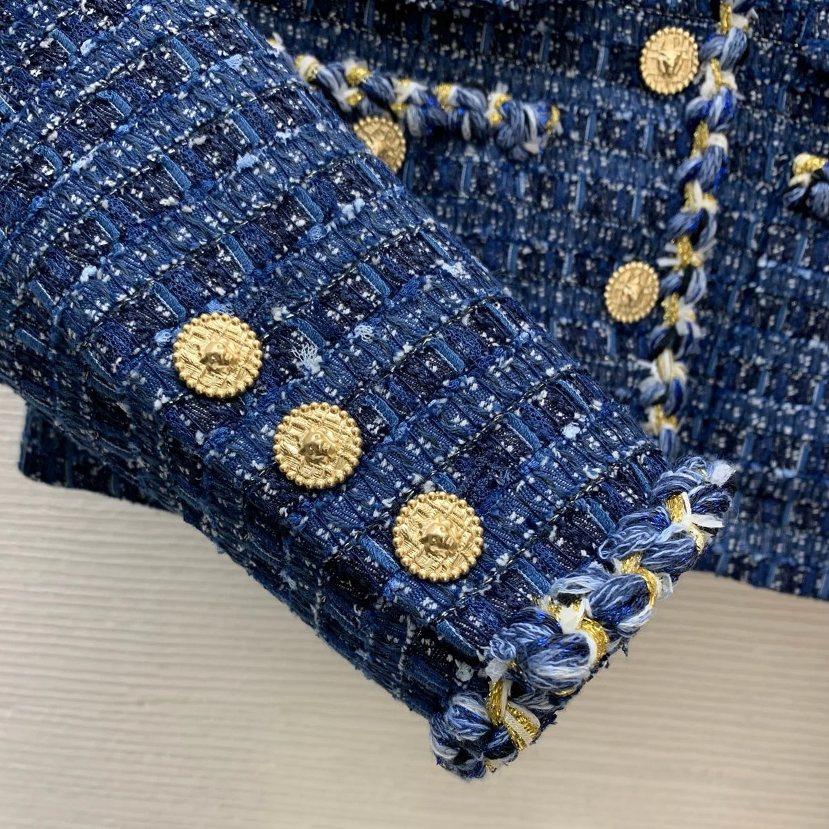2026 Women Tweed Jacket Cropped Round Neck Long Sleeve Hem Metal Chain Braided Trim Gold Relief Buttons