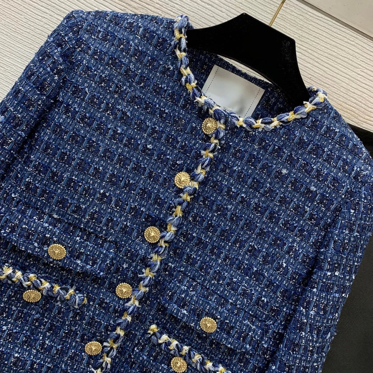 2026 Women Tweed Jacket Cropped Round Neck Long Sleeve Hem Metal Chain Braided Trim Gold Relief Buttons