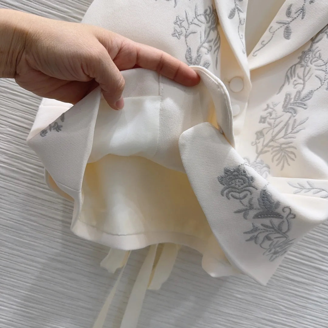 Womens Sleeveless Button Up Lapel Collar Embroidered Vest Spring Summer