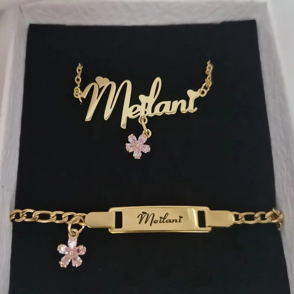 WinWinWin Flower Zircon Name Necklace And Bracelet Set