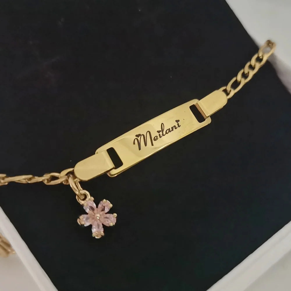 WinWinWin Flower Zircon Name Necklace And Bracelet Set
