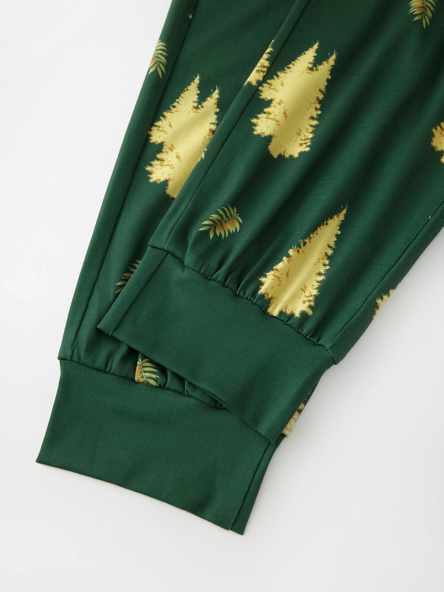 Festive Family Christmas Pajamas Set With Reindeer Snowflake Print